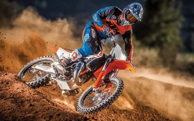 Чем отличаются современные кроссовые мотоциклы от эндуро и питбайков